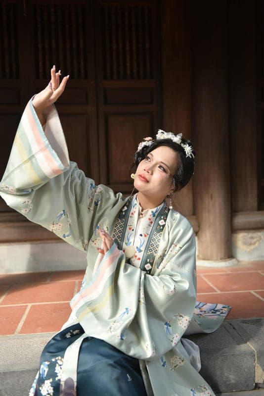 Cultural Fashion: When Tradition Meets Modern Design